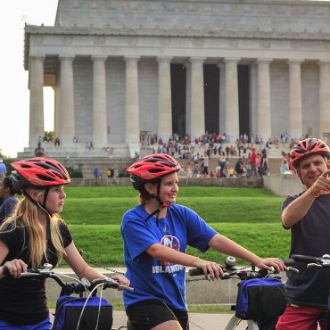 Monuments and Memorials Bike Tour